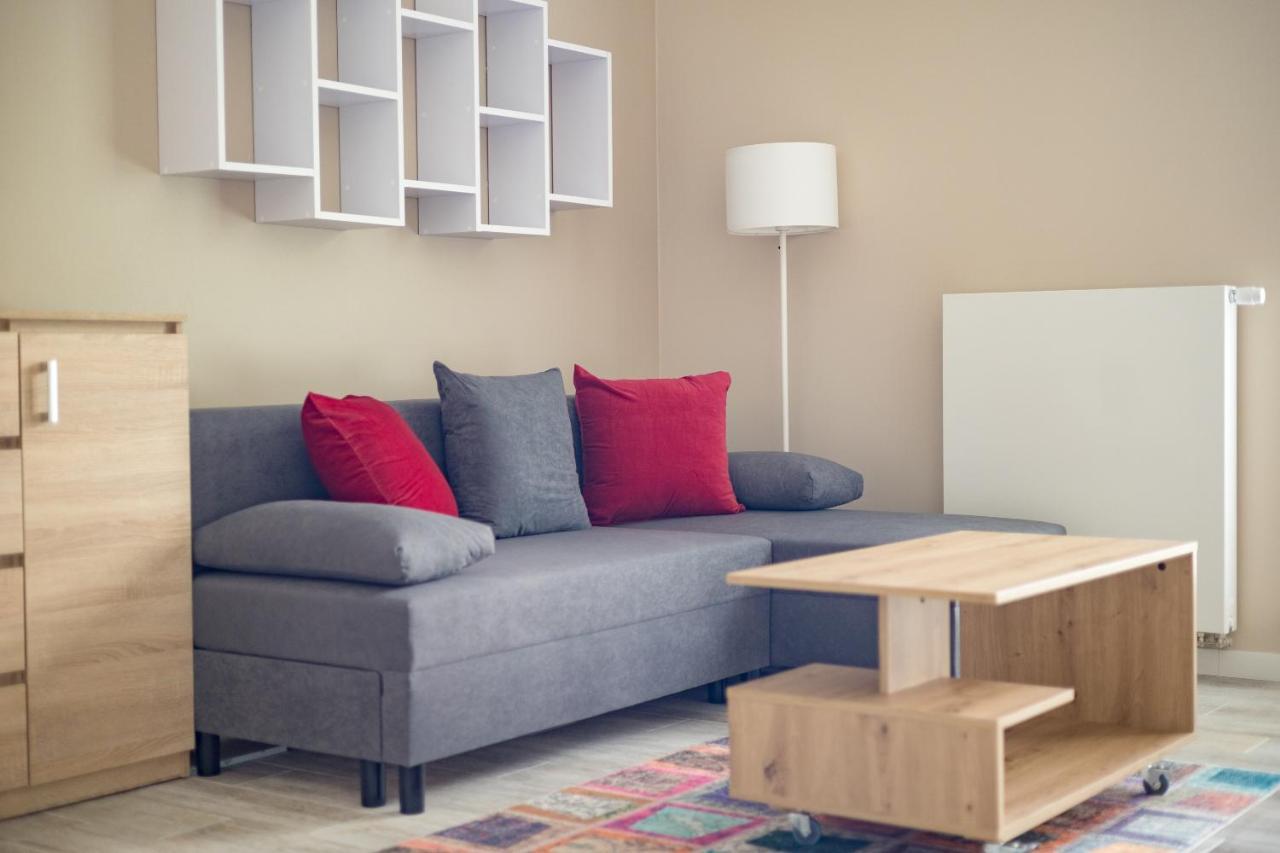 Metro Wilanowska Comfortable Apartment Warsaw Exterior photo