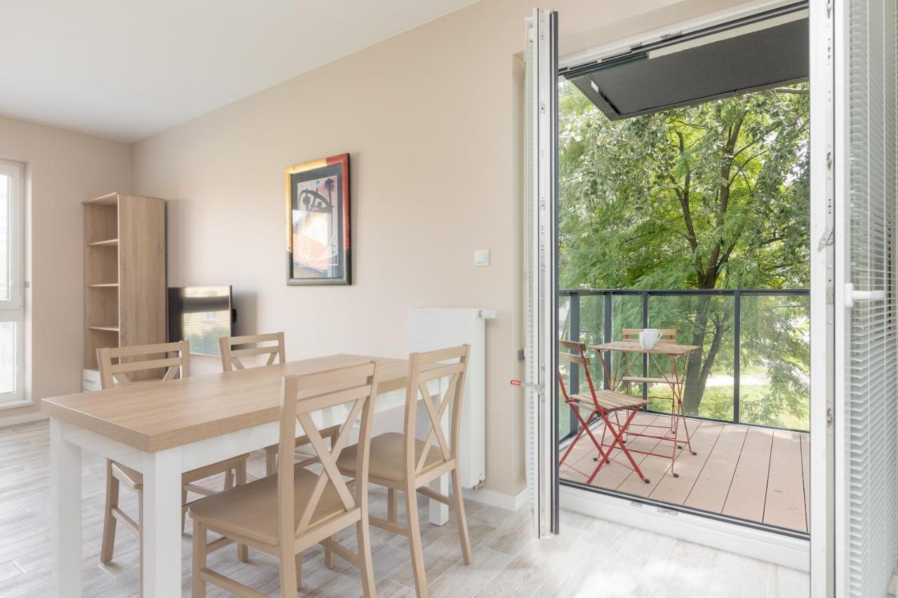 Metro Wilanowska Comfortable Apartment Warsaw Exterior photo