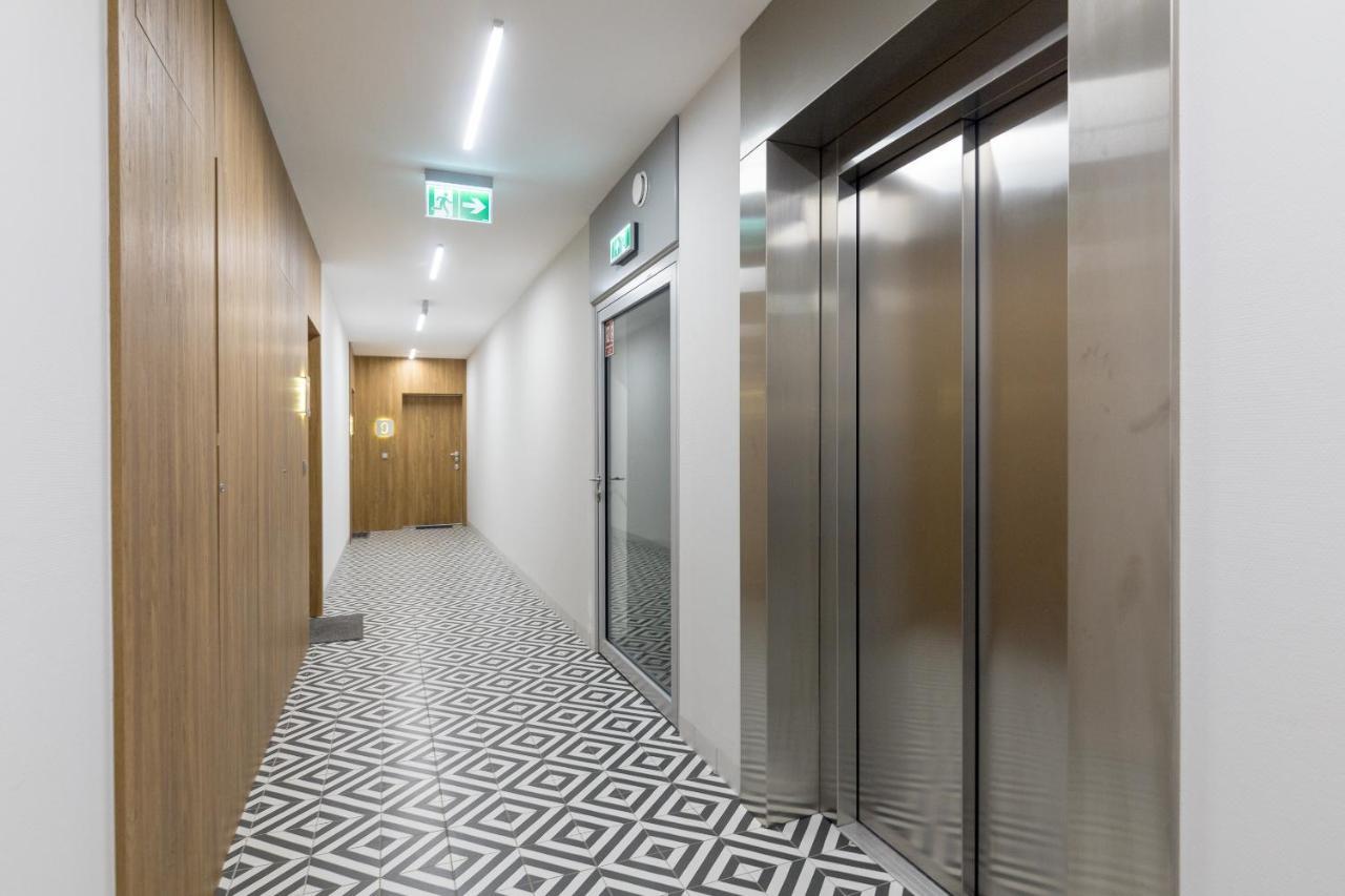 Metro Wilanowska Comfortable Apartment Warsaw Exterior photo