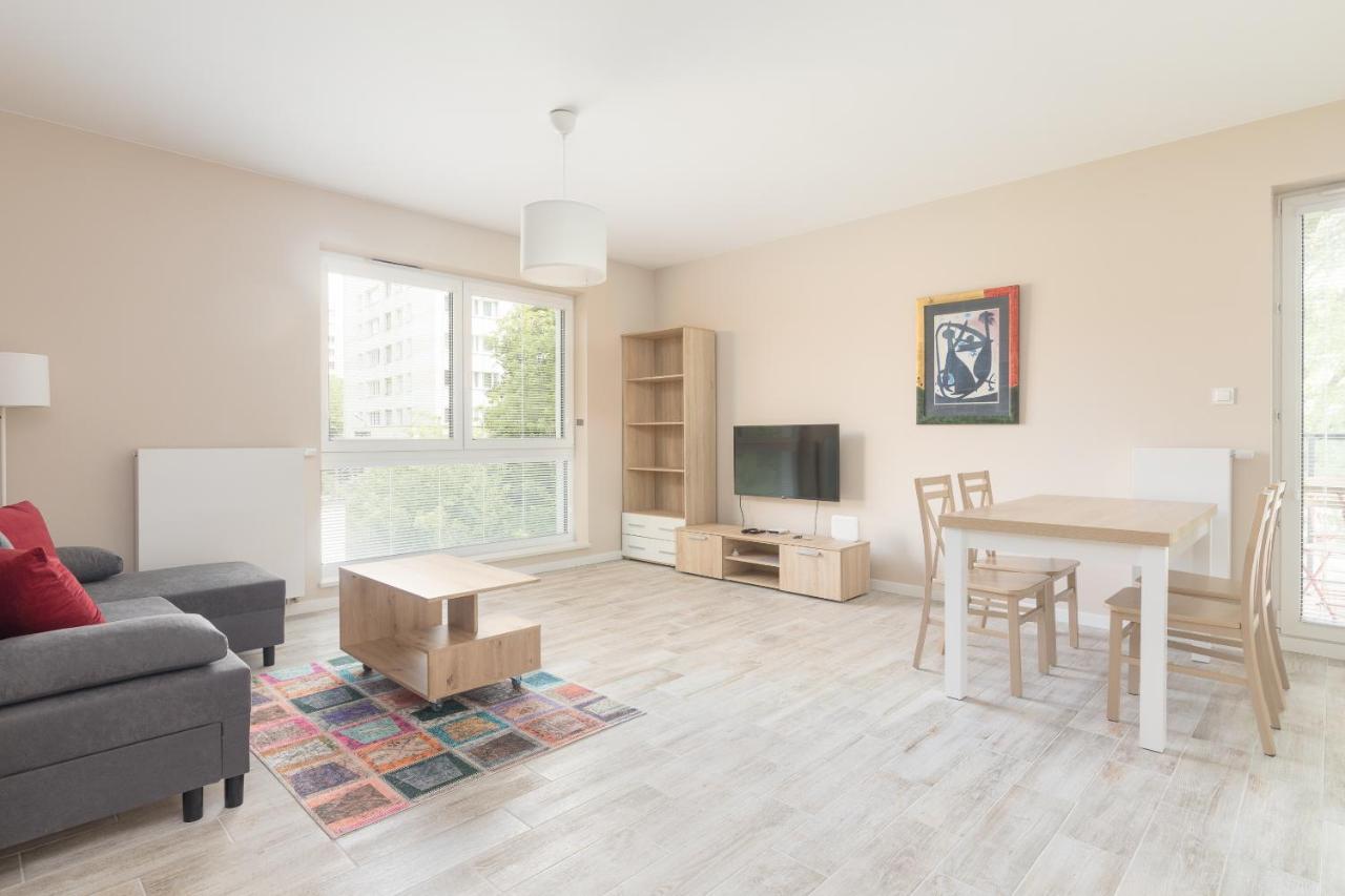 Metro Wilanowska Comfortable Apartment Warsaw Exterior photo