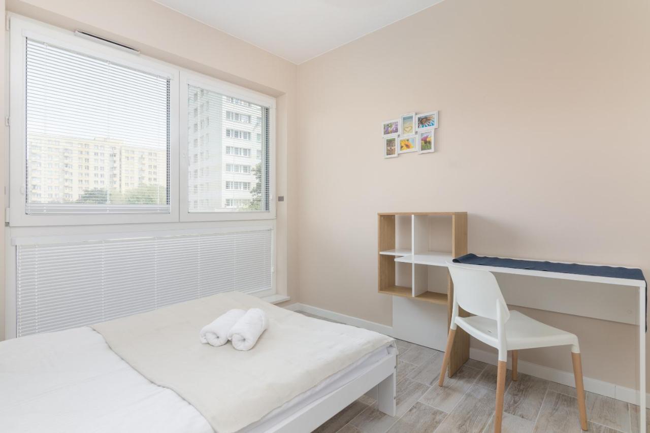 Metro Wilanowska Comfortable Apartment Warsaw Exterior photo